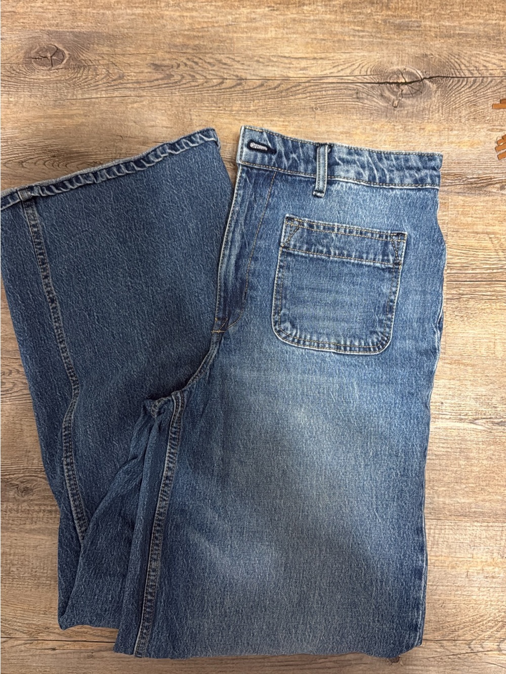 High-Rise Wide Leg Women's Denim Jeans in Medium Blue